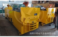 內(nèi)蒙古國(guó)外客戶定制的斬波調(diào)速CJY10噸架線式湘潭電機(jī)車發(fā)貨