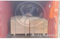 內(nèi)蒙古一批礦用湘潭電機(jī)車裝柜發(fā)往海外