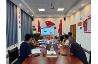 山東煤礦客戶深入考察湘潭蓄電池電機(jī)車廠家