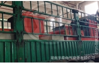 四川鐵礦客戶采購的5噸湘潭鋰電池電機車裝車發(fā)貨